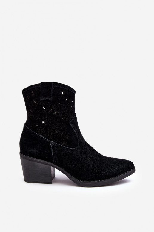 Scarpe scamosciate stile coAboy con elementi traforati D&A SN622-20 colore nero Scarpe scamosciate stile coAboy con elementi traforati D&A SN622-20 colore nero