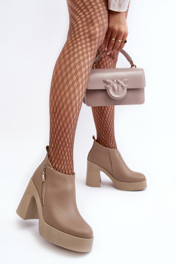 Stivali da donna Su un enorme palo con cerniere 1755 Zazoo beige