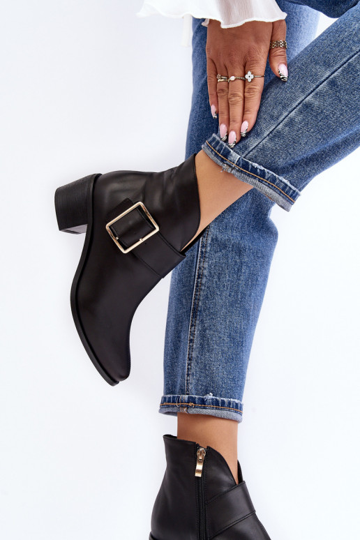 Pelle Stivali da donna con tacchi bassi con fibbie colore nero Liliane