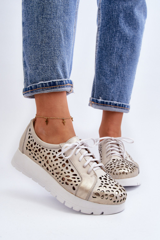 Zazoo 2821 Pelle scarpe Femminile con elementi traforati colore dorato Zazoo 2821 Pelle scarpe Femminile con elementi traforati colore dorato