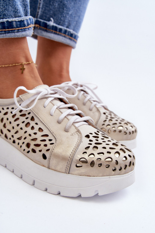 Zazoo 2821 Pelle scarpe Femminile con elementi traforati colore dorato Zazoo 2821 Pelle scarpe Femminile con elementi traforati colore dorato