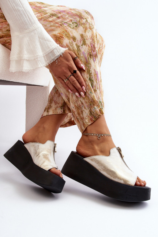 Zazoo 2916 Femminile Pantofole con una piattaforma con cerniere colore dorato Zazoo 2916 Femminile Pantofole con una piattaforma con cerniere colore dorato