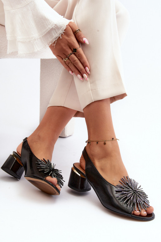 Sandali da donna con ornamenti Laura Messi 2719 colore nero Sandali da donna con ornamenti Laura Messi 2719 colore nero