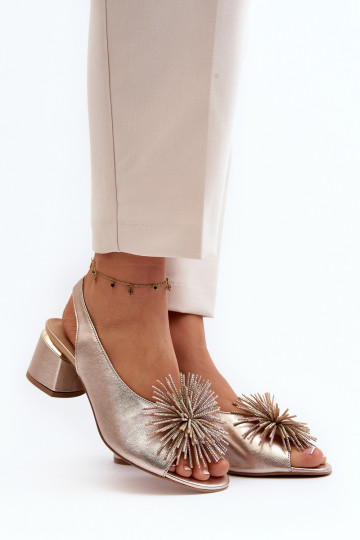 Sandali da donna con ornamenti Laura Messi 2719 colore dorato 2