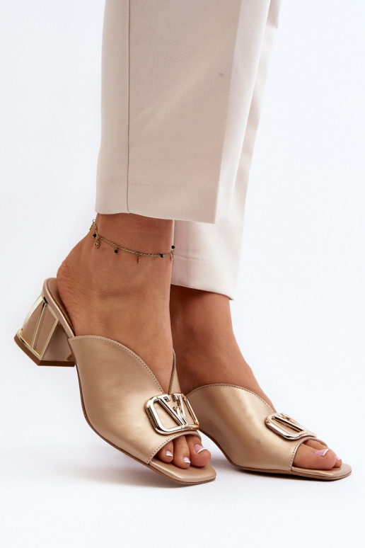 Stile elegante Pantofole da donna con i tacchi Laura Messi 2771 colore dorato Stile elegante Pantofole da donna con i tacchi Laura Messi 2771 colore dorato