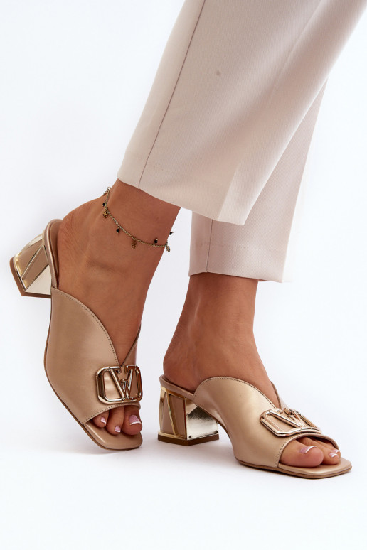 Stile elegante Pantofole da donna con i tacchi Laura Messi 2771 colore dorato Stile elegante Pantofole da donna con i tacchi Laura Messi 2771 colore dorato