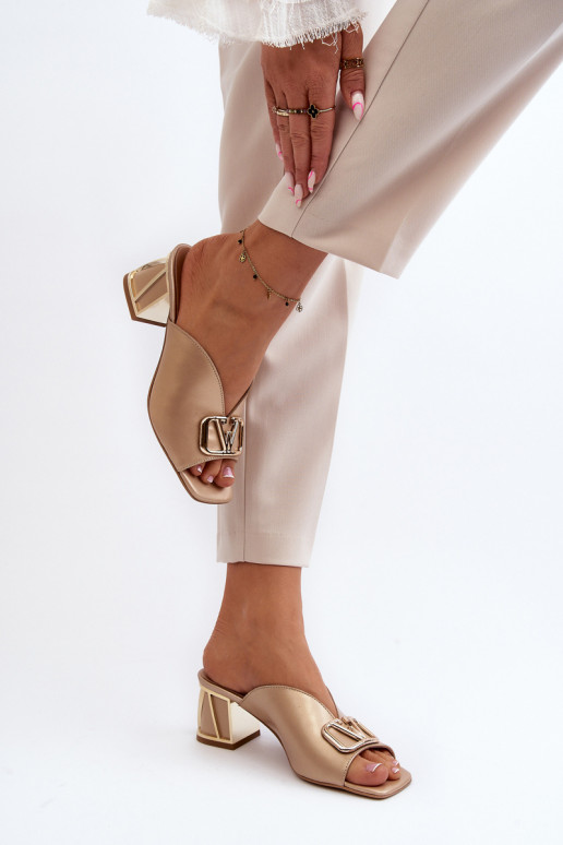 Stile elegante Pantofole da donna con i tacchi Laura Messi 2771 colore dorato Stile elegante Pantofole da donna con i tacchi Laura Messi 2771 colore dorato