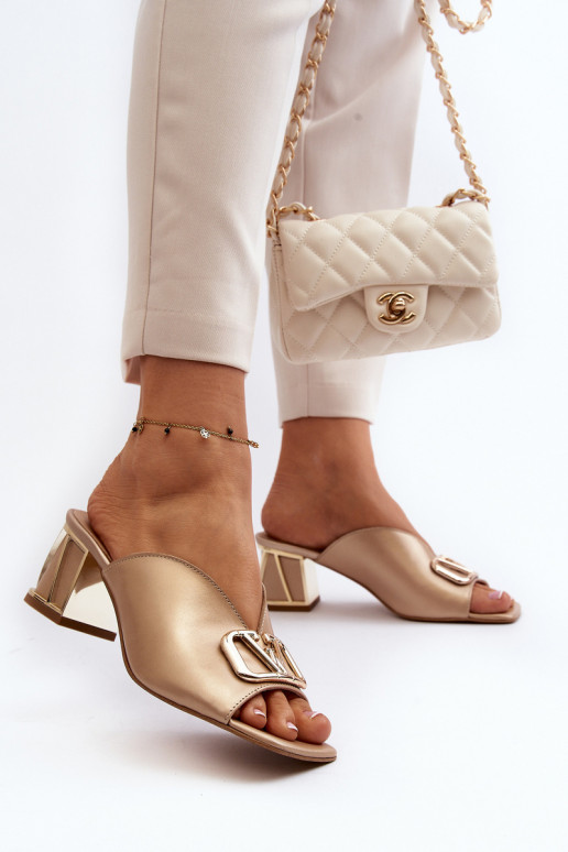 Stile elegante Pantofole da donna con i tacchi Laura Messi 2771 colore dorato Stile elegante Pantofole da donna con i tacchi Laura Messi 2771 colore dorato