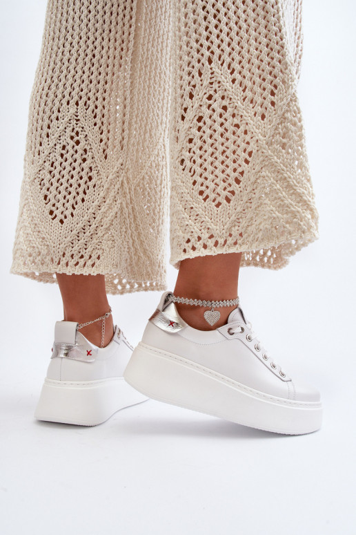 Pelle Femminile Scarpe modello sneakers Con un braccialetto CheBello 4406 Colore bianco