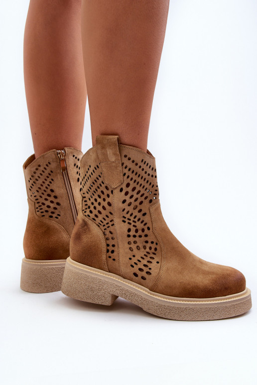 Zazoo 3470 Scarpe scamosciate Femminile con tacchi larghi con elementi traforati beige Zazoo 3470 Scarpe scamosciate Femminile con tacchi larghi con elementi traforati beige