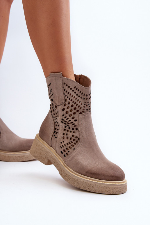 Zazoo 3470 Scarpe scamosciate Femminile con tacchi larghi con elementi traforati colore cappuccino Zazoo 3470 Scarpe scamosciate Femminile con tacchi larghi con elementi traforati colore cappuccino