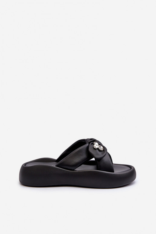 Pantofole in pelle Femminile con una piattaforma colore nero GOE NN2N4110 Pantofole in pelle Femminile con una piattaforma colore nero GOE NN2N4110