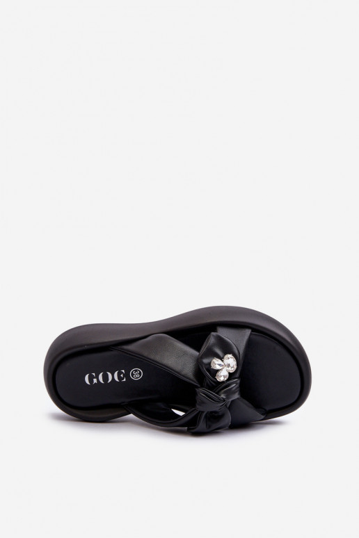 Pantofole in pelle Femminile con una piattaforma colore nero GOE NN2N4110 Pantofole in pelle Femminile con una piattaforma colore nero GOE NN2N4110