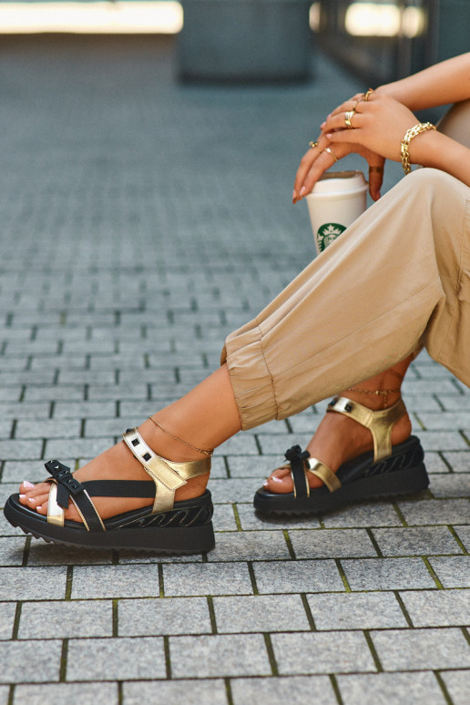 Sandali da donna con nastri D&A CR956 colore dorato Sandali da donna con nastri D&A CR956 colore dorato