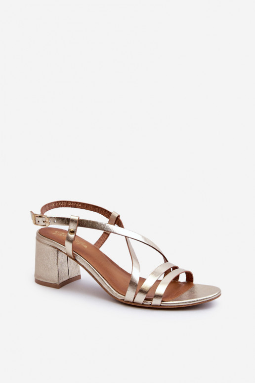 Sandali da donna con tacchi bassi Deveciejka 06653-25 colore dorato Sandali da donna con tacchi bassi Deveciejka 06653-25 colore dorato