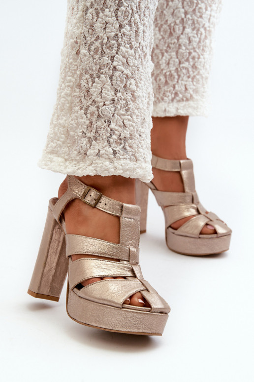 Sandali con tacco alto da donna Pelle Deveciejka 06050-25 colore dorato Sandali con tacco alto da donna Pelle Deveciejka 06050-25 colore dorato