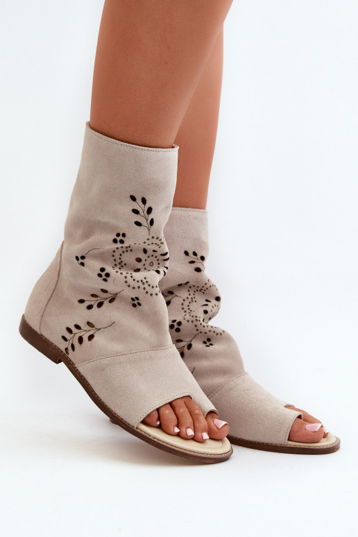 Zazoo 3437 Femminile Sandali in camoscio con uno stivale Al Castello colore avorio Zazoo 3437 Femminile Sandali in camoscio con uno stivale Al Castello colore avorio