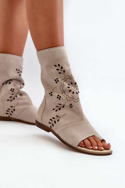 Zazoo 3437 Femminile Sandali in camoscio con uno stivale Al Castello colore avorio Zazoo 3437 Femminile Sandali in camoscio con uno stivale Al Castello colore avorio