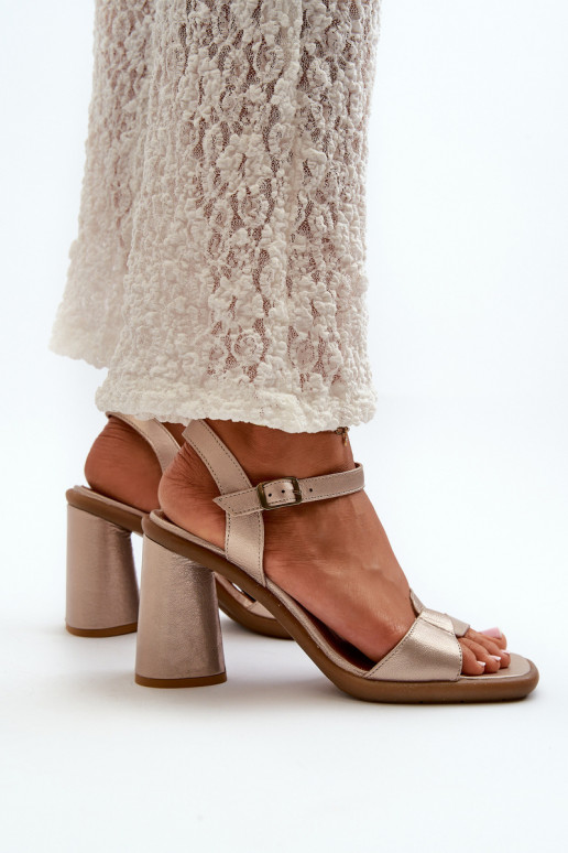 Sandali da donna con tacco Deveciejka 06029-25 colore dorato Sandali da donna con tacco Deveciejka 06029-25 colore dorato