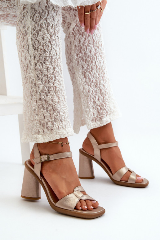 Sandali da donna con tacco Deveciejka 06029-25 colore dorato Sandali da donna con tacco Deveciejka 06029-25 colore dorato