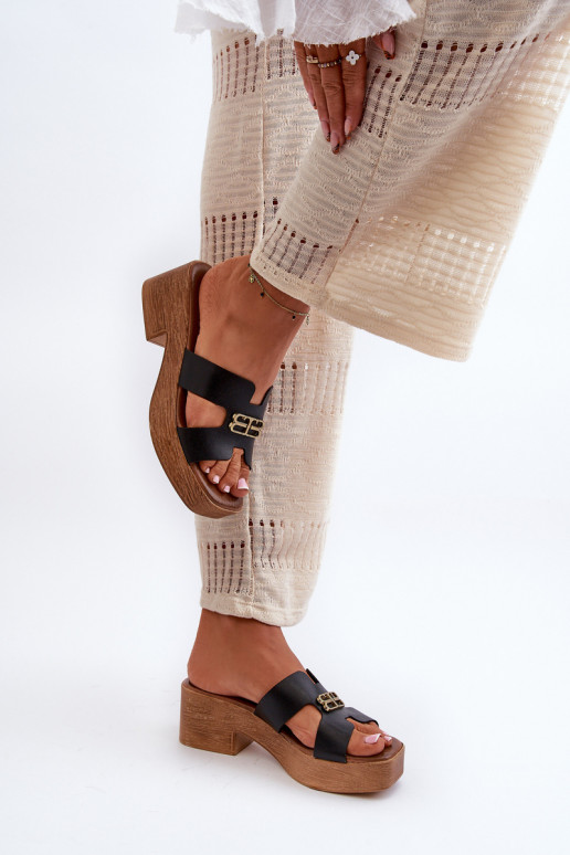 Zazoo 40412 Pelle Stile elegante Pantofole da donna con dettagli dorati colore nero Zazoo 40412 Pelle Stile elegante Pantofole da donna con dettagli dorati colore nero