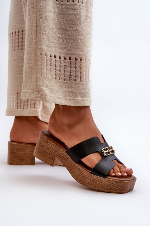 Zazoo 40412 Pelle Stile elegante Pantofole da donna con dettagli dorati colore nero Zazoo 40412 Pelle Stile elegante Pantofole da donna con dettagli dorati colore nero