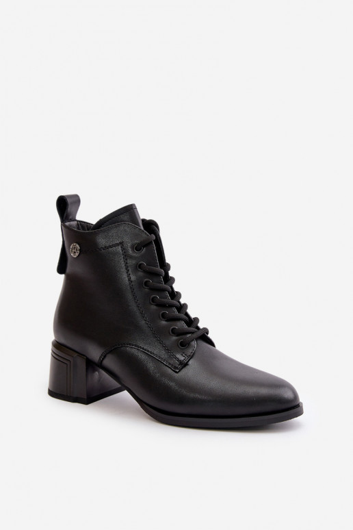 Stivali stringati Femminile con i tacchi Realizzato in pelle naturale riscaldamento colore nero Vinceza 91110 Stivali stringati Femminile con i tacchi Realizzato in pelle naturale riscaldamento colore nero Vinceza 91110