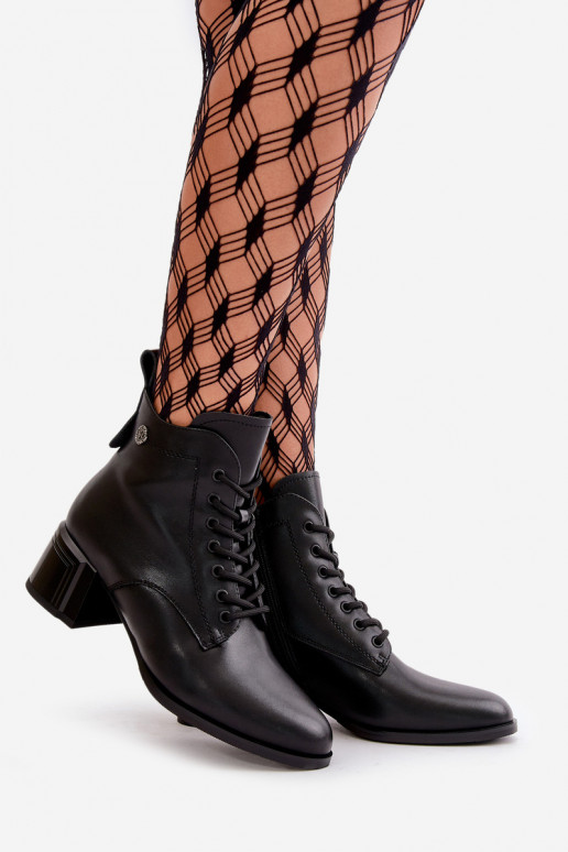 Stivali stringati Femminile con i tacchi Realizzato in pelle naturale riscaldamento colore nero Vinceza 91110 Stivali stringati Femminile con i tacchi Realizzato in pelle naturale riscaldamento colore nero Vinceza 91110