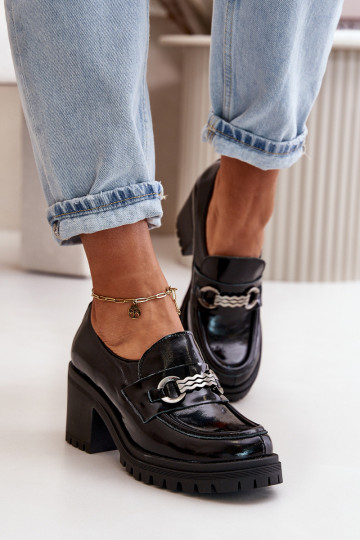 Scarpe da donna con effetto verniciato e tacco in pelle naturale nere Zazoo 20175 2