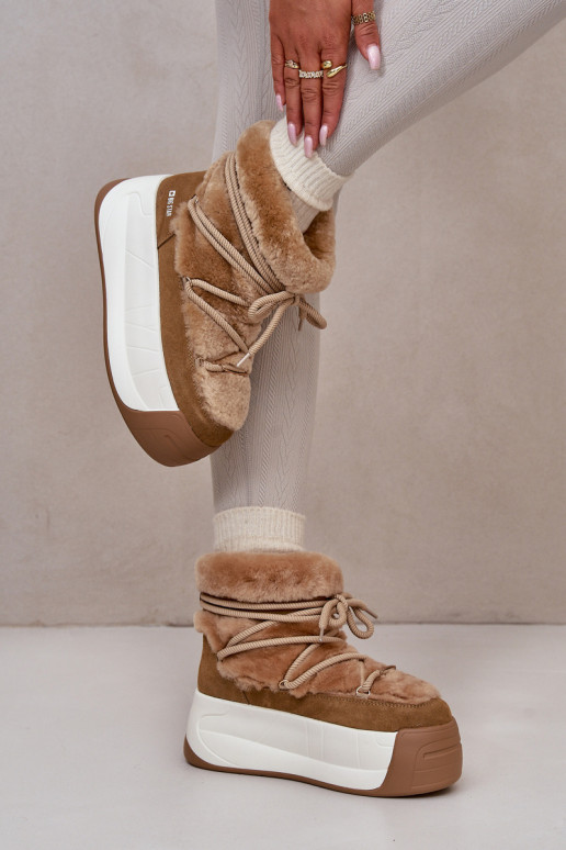 Pelle Stivali da neve Femminile Su una suola spessa con una pelliccia Big Star OO274A207 colore marrone