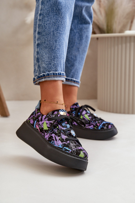 Pelle scarpe da ginnastica con una piattaforma Deveciejka 06191-05 Colore viola Pelle scarpe da ginnastica con una piattaforma Deveciejka 06191-05 Colore viola