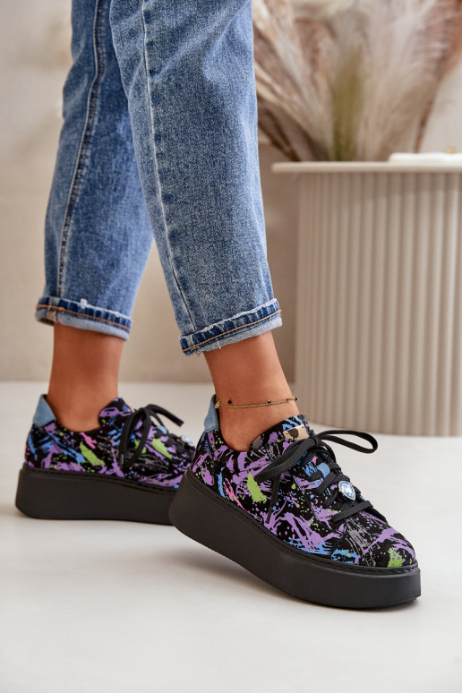 Pelle scarpe da ginnastica con una piattaforma Deveciejka 06191-05 Colore viola Pelle scarpe da ginnastica con una piattaforma Deveciejka 06191-05 Colore viola