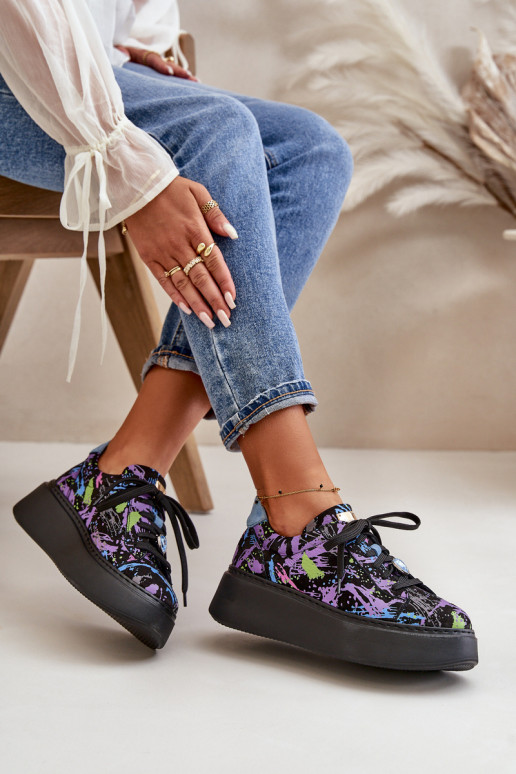 Pelle scarpe da ginnastica con una piattaforma Deveciejka 06191-05 Colore viola Pelle scarpe da ginnastica con una piattaforma Deveciejka 06191-05 Colore viola