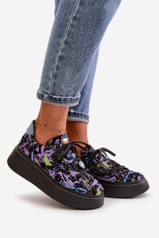 Pelle scarpe da ginnastica con una piattaforma Deveciejka 06191-05 Colore viola Pelle scarpe da ginnastica con una piattaforma Deveciejka 06191-05 Colore viola