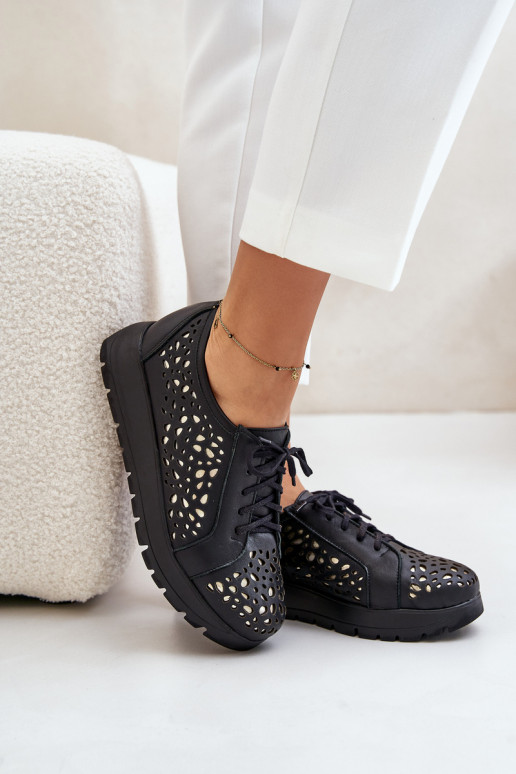 Zazoo 2973 Pelle scarpe con una piattaforma con elementi traforati colore nero Zazoo 2973 Pelle scarpe con una piattaforma con elementi traforati colore nero