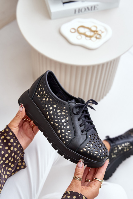 Zazoo 2973 Pelle scarpe con una piattaforma con elementi traforati colore nero Zazoo 2973 Pelle scarpe con una piattaforma con elementi traforati colore nero