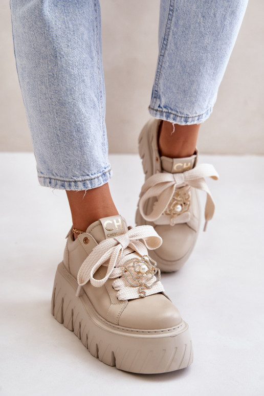 Scarpe modello sneakers Femminile con suole massicce alla moda con dettagli dorati CheBello 4530 beige Scarpe modello sneakers Femminile con suole massicce alla moda con dettagli dorati CheBello 4530 beige
