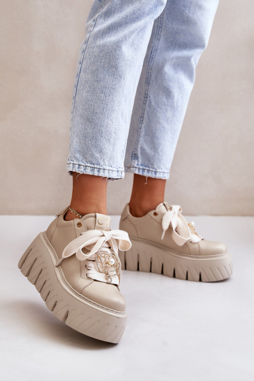 Scarpe modello sneakers Femminile con suole massicce alla moda con dettagli dorati CheBello 4530 beige Scarpe modello sneakers Femminile con suole massicce alla moda con dettagli dorati CheBello 4530 beige