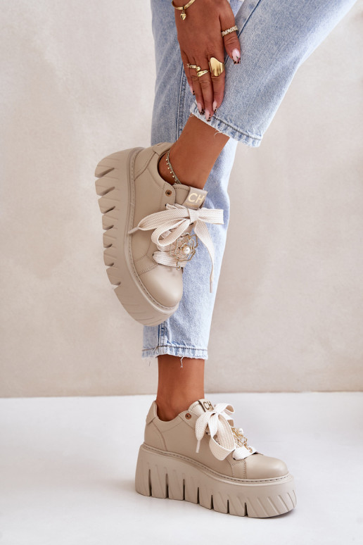 Scarpe modello sneakers Femminile con suole massicce alla moda con dettagli dorati CheBello 4530 beige Scarpe modello sneakers Femminile con suole massicce alla moda con dettagli dorati CheBello 4530 beige