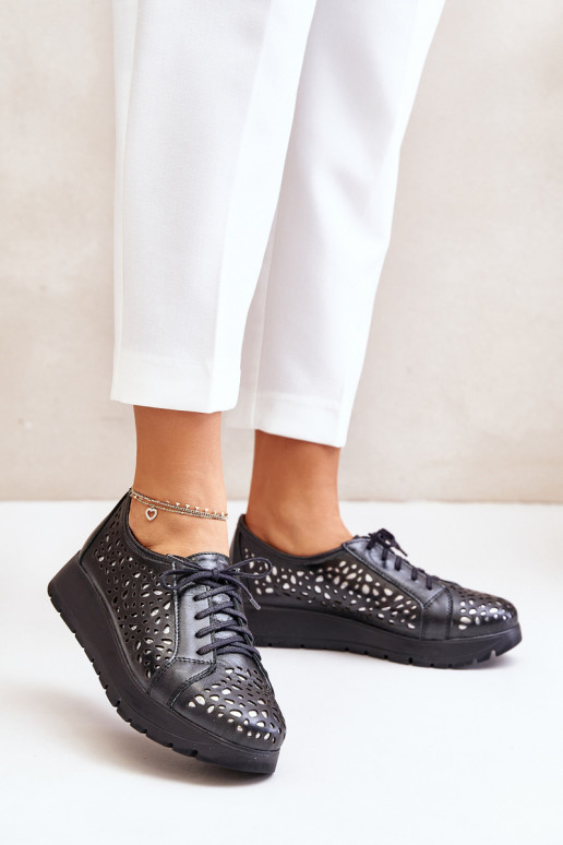 Zazoo 2973 Pelle scarpe con una piattaforma con elementi traforati colore nero Zazoo 2973 Pelle scarpe con una piattaforma con elementi traforati colore nero