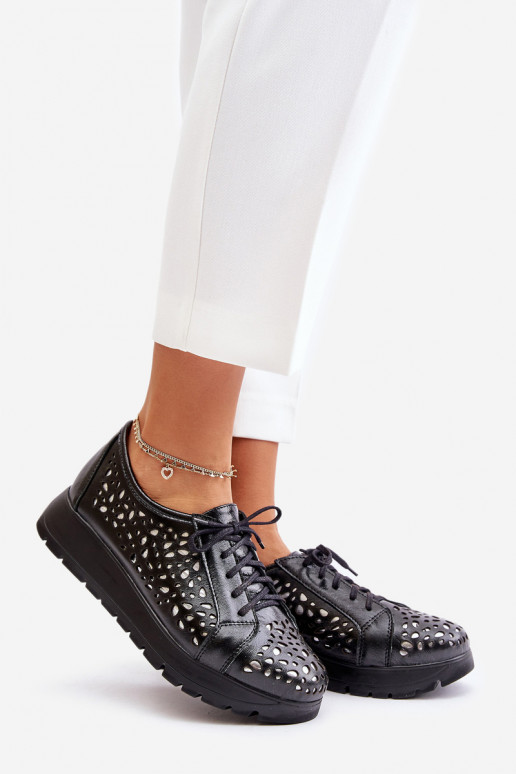 Zazoo 2973 Pelle scarpe con una piattaforma con elementi traforati colore nero Zazoo 2973 Pelle scarpe con una piattaforma con elementi traforati colore nero