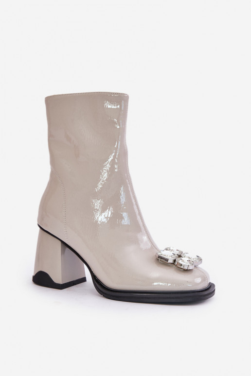 con effetto vernice Stivali da donna con ornamenti D&A MR880-019 colore grigio con effetto vernice Stivali da donna con ornamenti D&A MR880-019 colore grigio