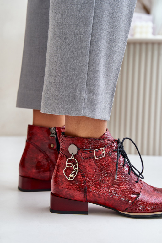 Femminile Pelle con effetto vernice Stivali Calzature Deveciejka 5743A-08 colore rosso Femminile Pelle con effetto vernice Stivali Calzature Deveciejka 5743A-08 colore rosso