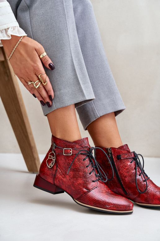 Femminile Pelle con effetto vernice Stivali Calzature Deveciejka 5743A-08 colore rosso Femminile Pelle con effetto vernice Stivali Calzature Deveciejka 5743A-08 colore rosso