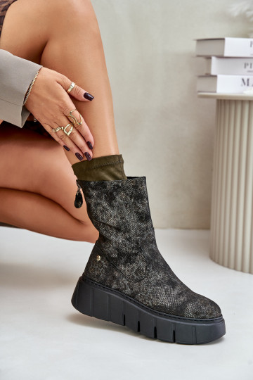 Pelle Stivali da donna con una piattaforma Deveciejka 06766-09 colore kaki