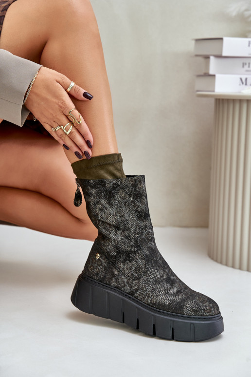 Pelle Stivali da donna con una piattaforma Deveciejka 06766-09 colore kaki