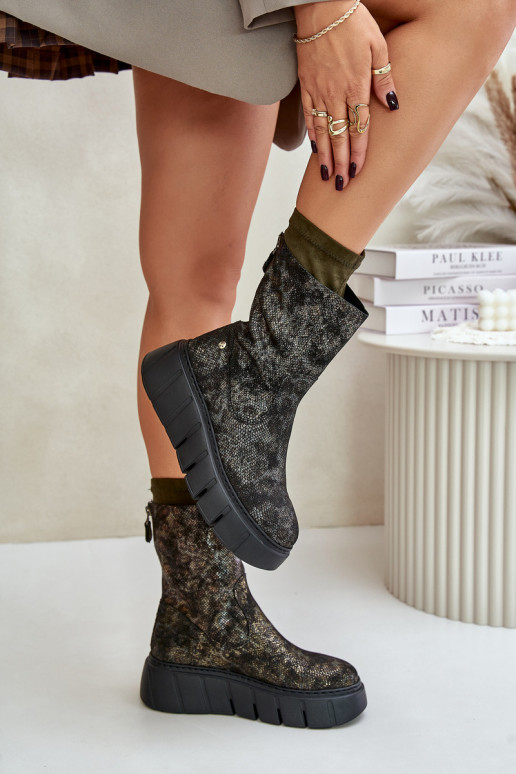 Pelle Stivali da donna con una piattaforma Deveciejka 06766-09 colore kaki