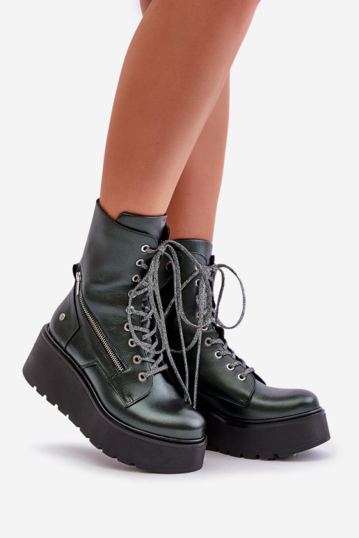 Pelle Stivaletti da lavoro con una piattaforma I Koturnie Deveciejka 06676-09 colore verde