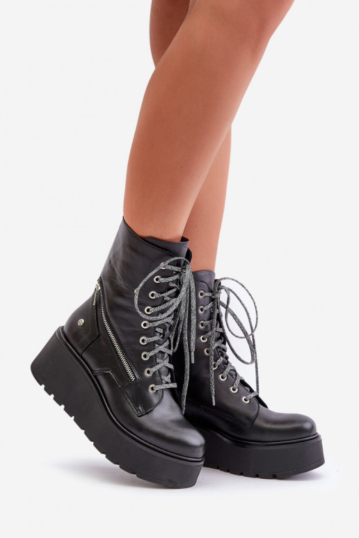 Pelle Stivaletti da lavoro con una piattaforma I Koturnie Deveciejka 06676-01 colore nero