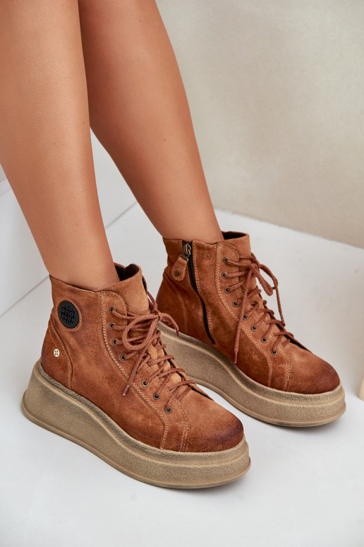 Scarpe scamosciate con una piattaforma Deveciejka 06309-29 colore marrone Scarpe scamosciate con una piattaforma Deveciejka 06309-29 colore marrone